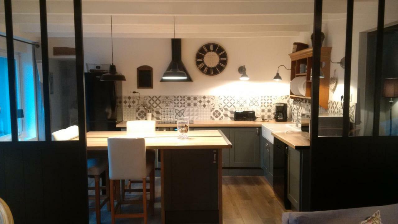 Le Gite De Sandrine Reville Exterior photo